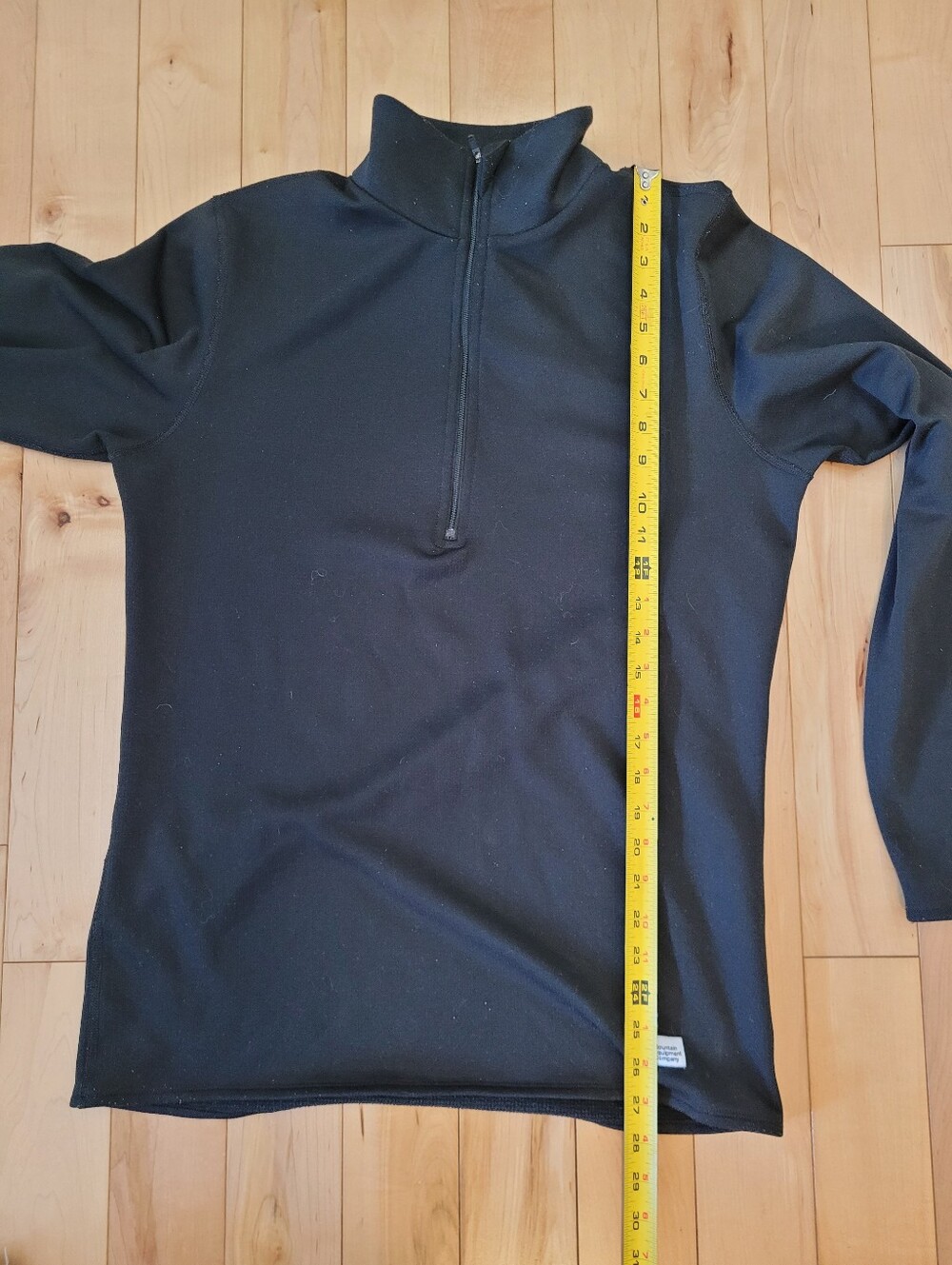 MEC men's size medium black 1/4 zip long sleeve shirt - Picture 4 of 5
